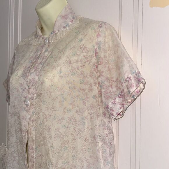 Vintage 50s/60s Thin Nylon Floral Print House Coat or Robe with Large Pockets - Picture 3 of 8